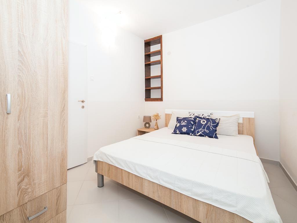 Apartments Elena Тиват Екстериор снимка