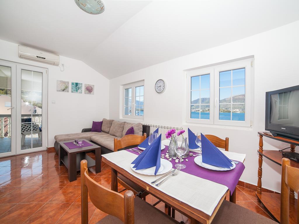 Apartments Elena Тиват Екстериор снимка