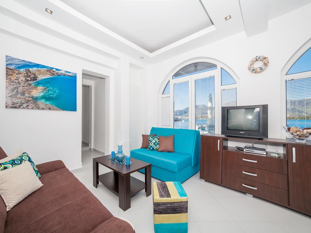 Apartments Elena Тиват Екстериор снимка