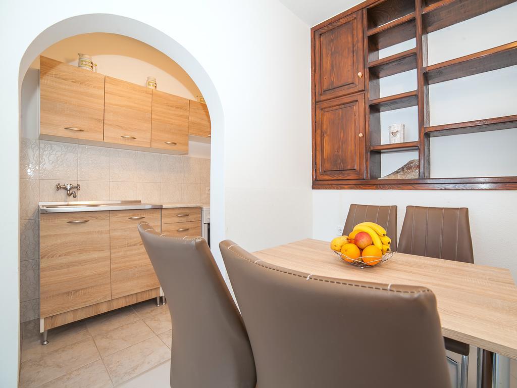 Apartments Elena Тиват Екстериор снимка