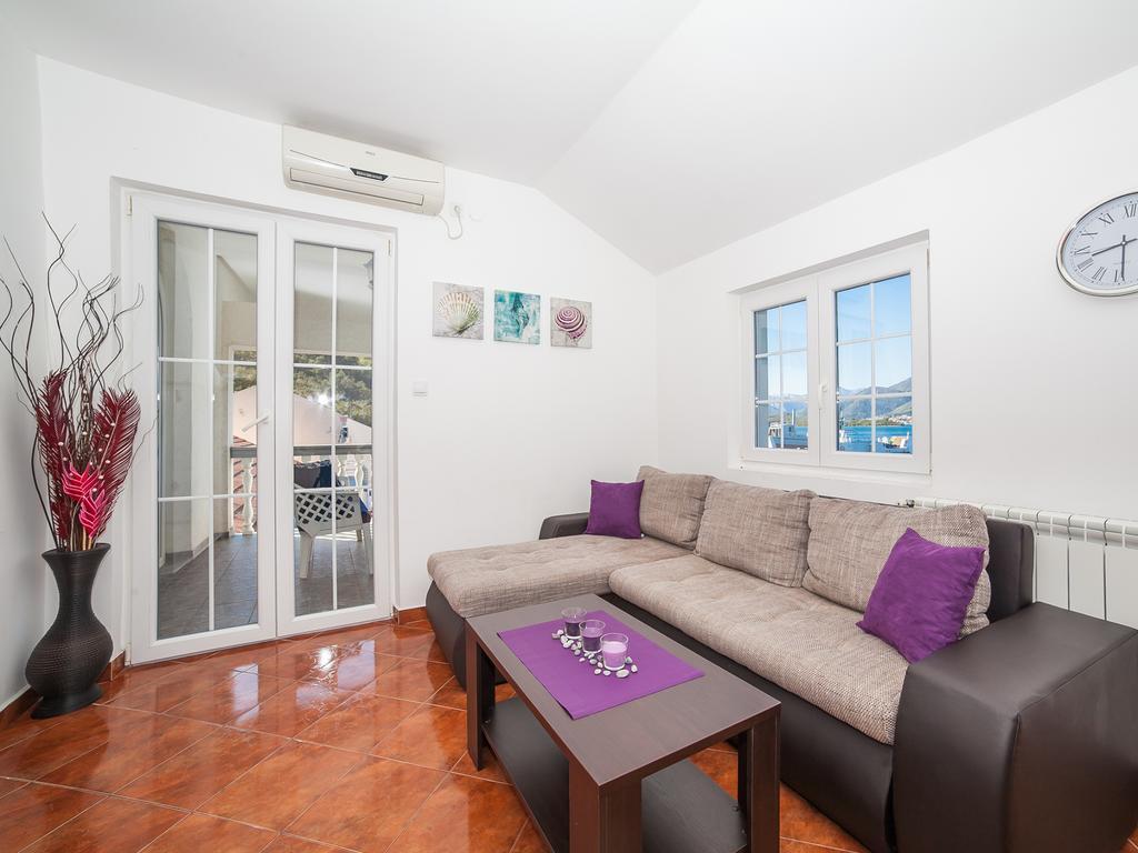 Apartments Elena Тиват Екстериор снимка